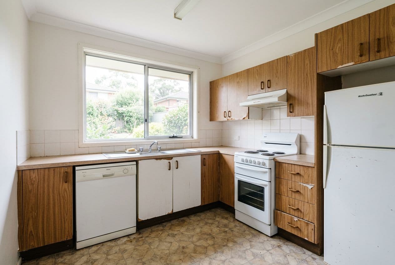Kitchen before renovation